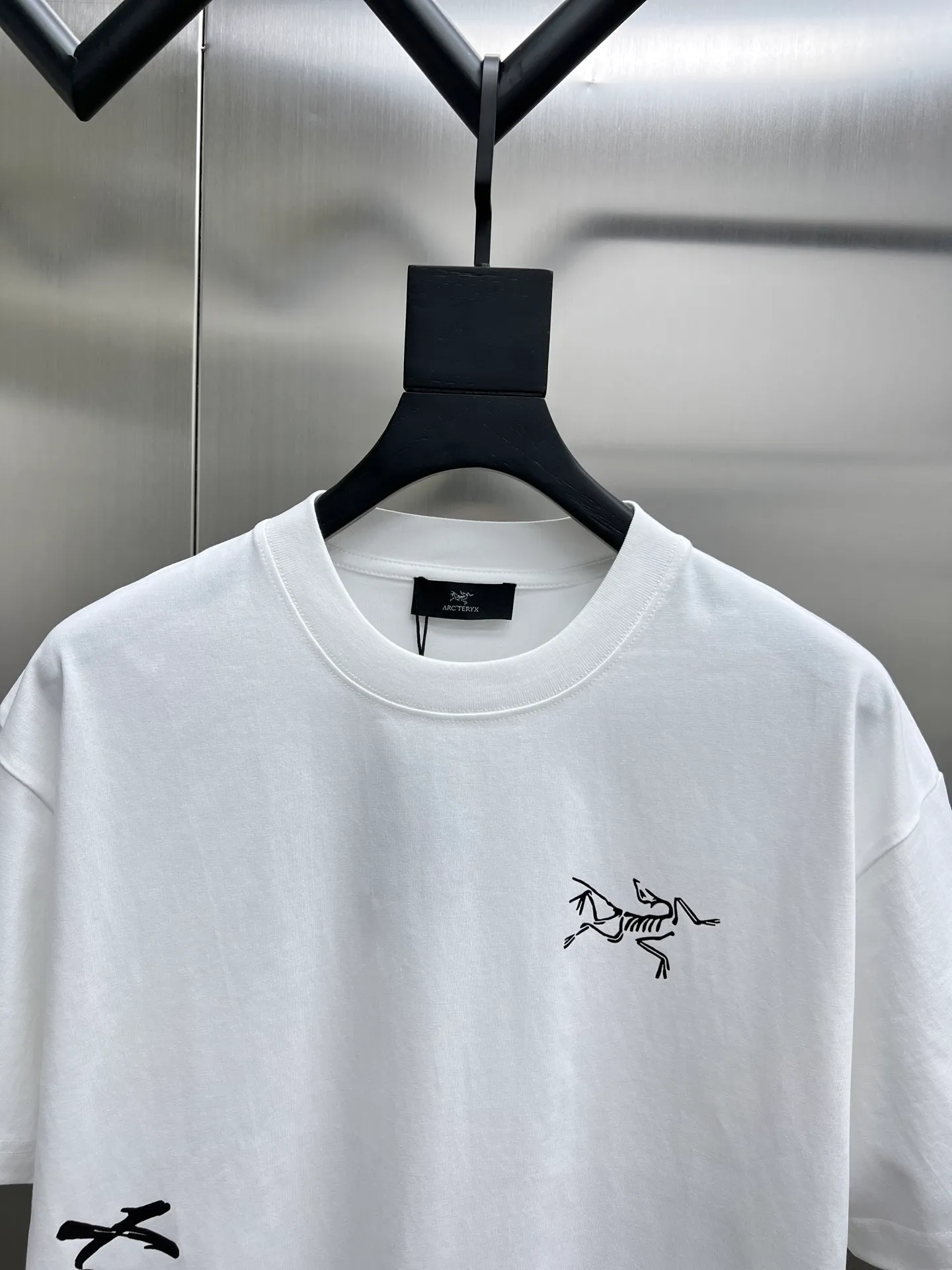 arcteryx🌟New Arrival T T Hot Sale 99 🐎🐎Size：S-XXL Black White 2 Size S 110 54 69 21 M 114 56 71 22 L 118 58 73 22 XL 122 60 75 23 2XL 126 62 77 23